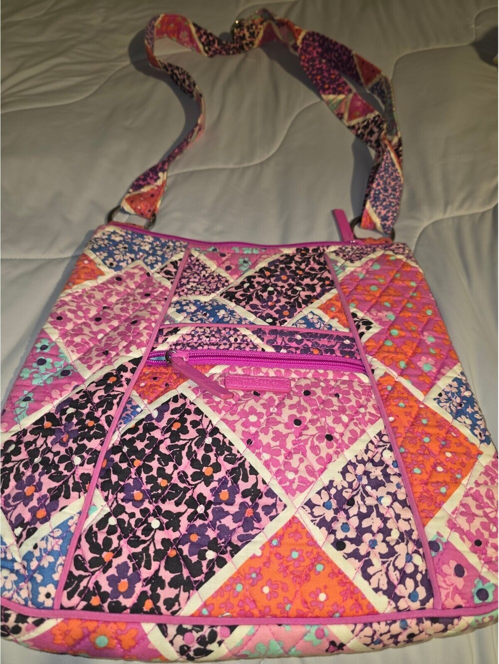 Vera Bradley Zip Top Hipster Modern Paisley Medley Purse Bag Handbag Crossbody